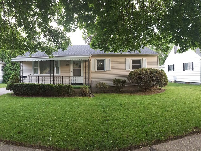 Building Photo - 614 Samantha Ave