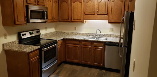 Foto del edificio - 3 Bedroom/2 Bath one level unit  ?  Kingsp...