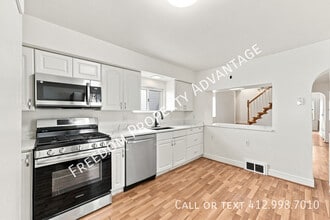 Building Photo - 1717 Sidney St