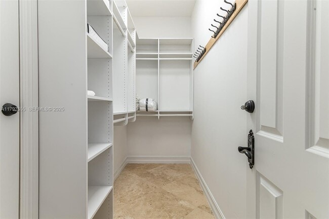 Building Photo - 1309 Middle River Dr