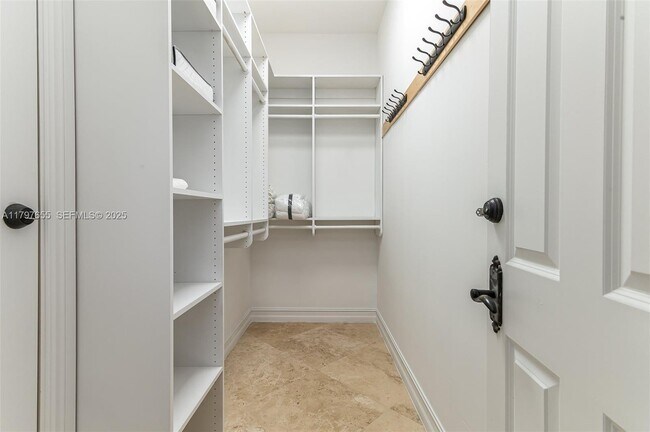 Foto del edificio - 1309 Middle River Dr