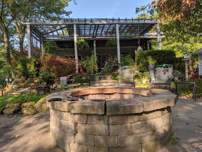 Building Photo - 5415 Kennedy Ridge Rd