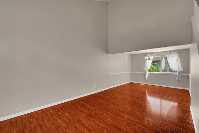 Foto del edificio - $3,495.00 - 5 Beds, 3.5 Baths, Single Fami...