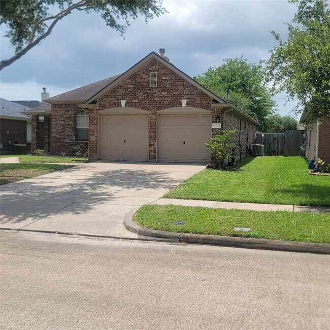 Foto del edificio - 1411 Hunter Ridge Ct