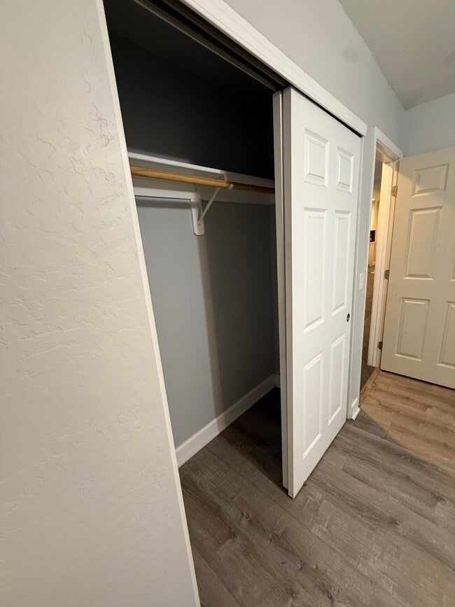 Foto del edificio - 2517 W Fremont Dr