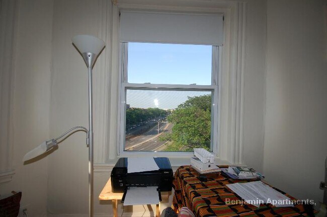 Foto del edificio - 1350 Commonwealth Ave