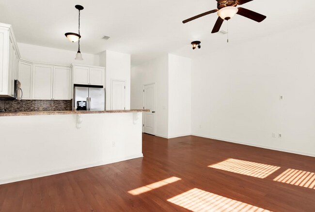 Foto del edificio - 7221 Quail Hollow Dr