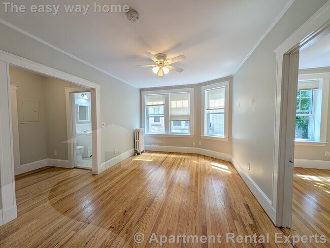 Foto del edificio - 156-158 Summer St Unit #206