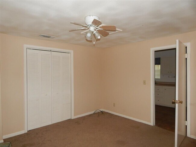 Building Photo - 510 Dunnam Ave