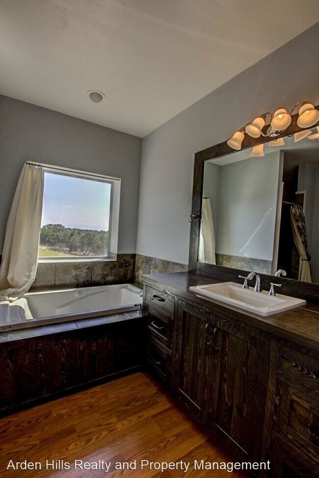 Foto del edificio - 3 br, 2 bath House - 482 Pleasant View Drive