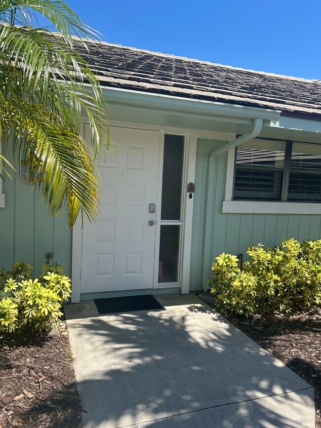 Building Photo - 1127 E Seminole Ave