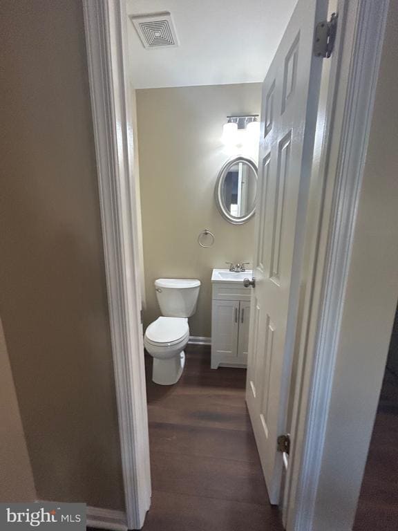 Foto del edificio - 1020 Hillsboro Ct