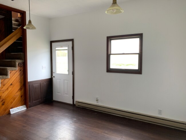 Foto del edificio - 927 Maple Furnace Rd