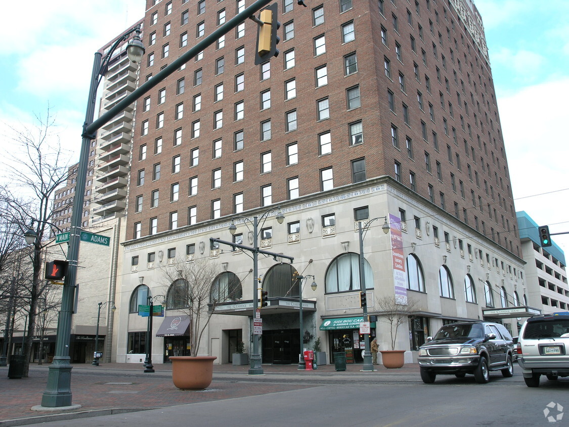 Foto del edificio - Claridge House Condominiums