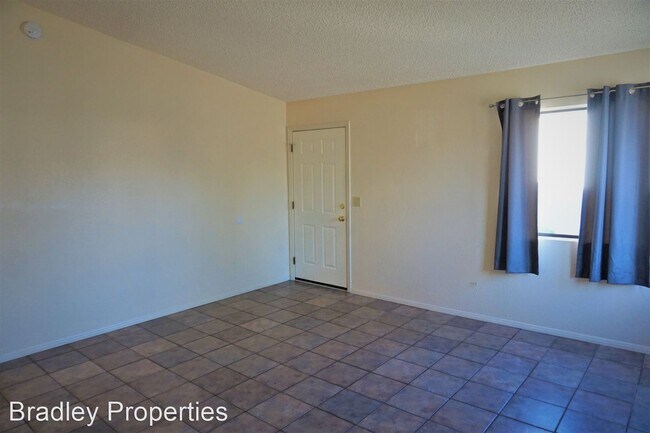 Building Photo - 3 br, 2 bath House - 769 Sunset Vista