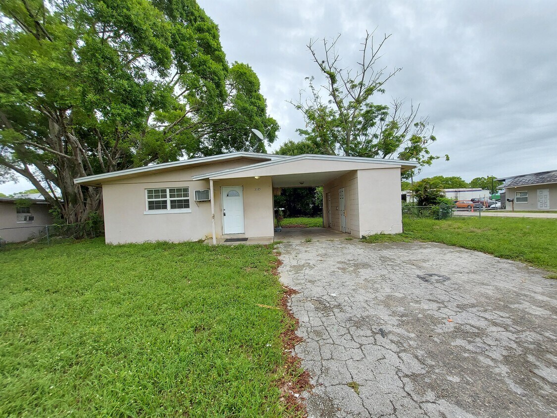 3085 Royal Palm Ave, Fort Myers, FL 33901 House Rental in Fort Myers