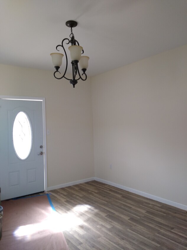 Foto principal - 8919 Forshey St