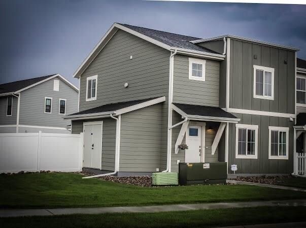 Building Photo - 5550 Sacagawea Dr