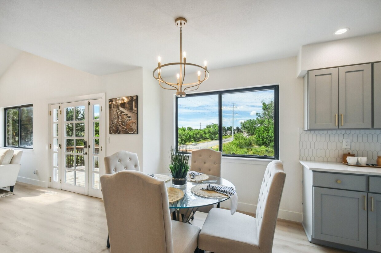 Foto principal - 7301 E Long Ave