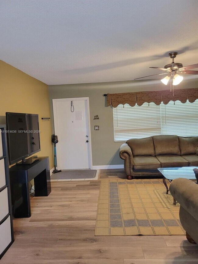 Foto del edificio - 2031 Dewey St