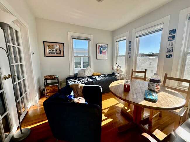 Building Photo - 69 Raymond Ave