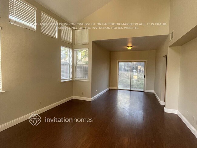 Foto del edificio - 8329 Oakenshield Cir