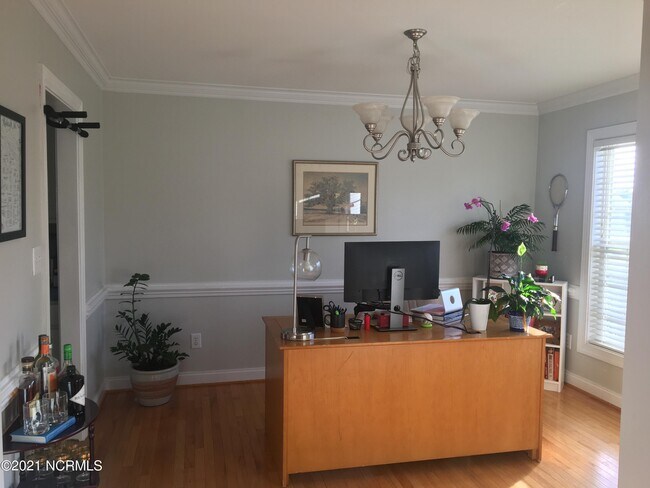 Foto del edificio - 1008 Quarterpath Dr