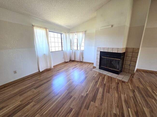 Foto del edificio - Beautiful 3 Bedroom 2 Bath Home in Gated Community