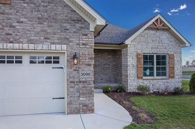 Building Photo - 3098 Equestrian Ct