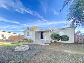 Building Photo - 360 Mesa Rd