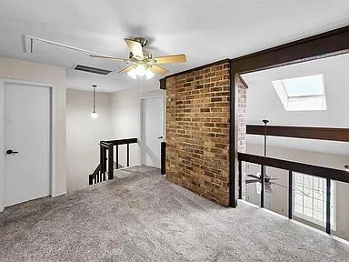 Foto del edificio - 1084 Sunmeadow Dr