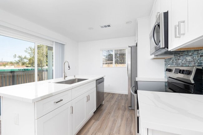 Foto del edificio - 1/2 Off First Month's Rent ALMOST NEW 2BD-2BTH HOME!! - WON'T LAST