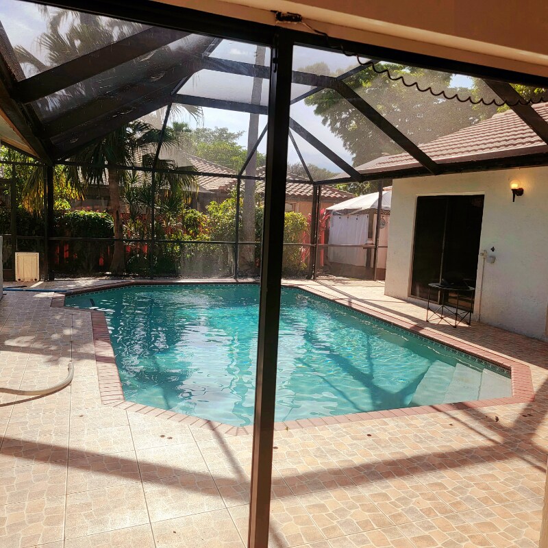 Primary Photo - 5380 NW 64th Way