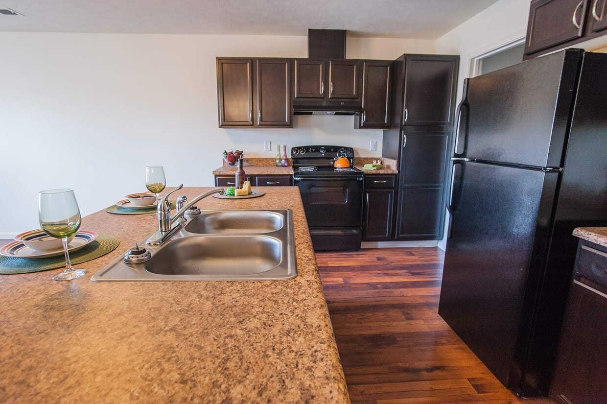 Primary Photo - Twin Lakes Senior Villas