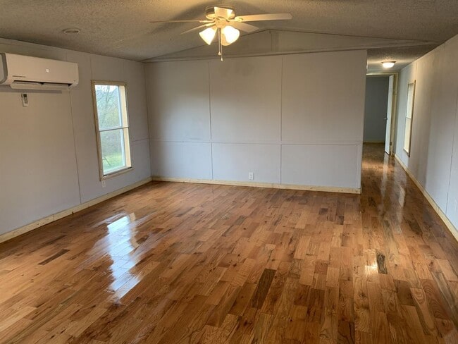 Building Photo - 200 County Road 158