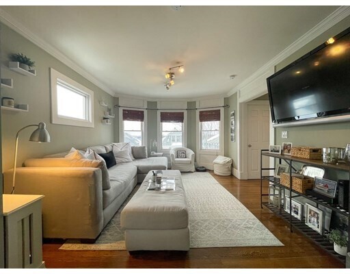 Building Photo - 35 S Munroe Terrace