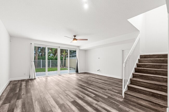Building Photo - 508 Capistrano Dr