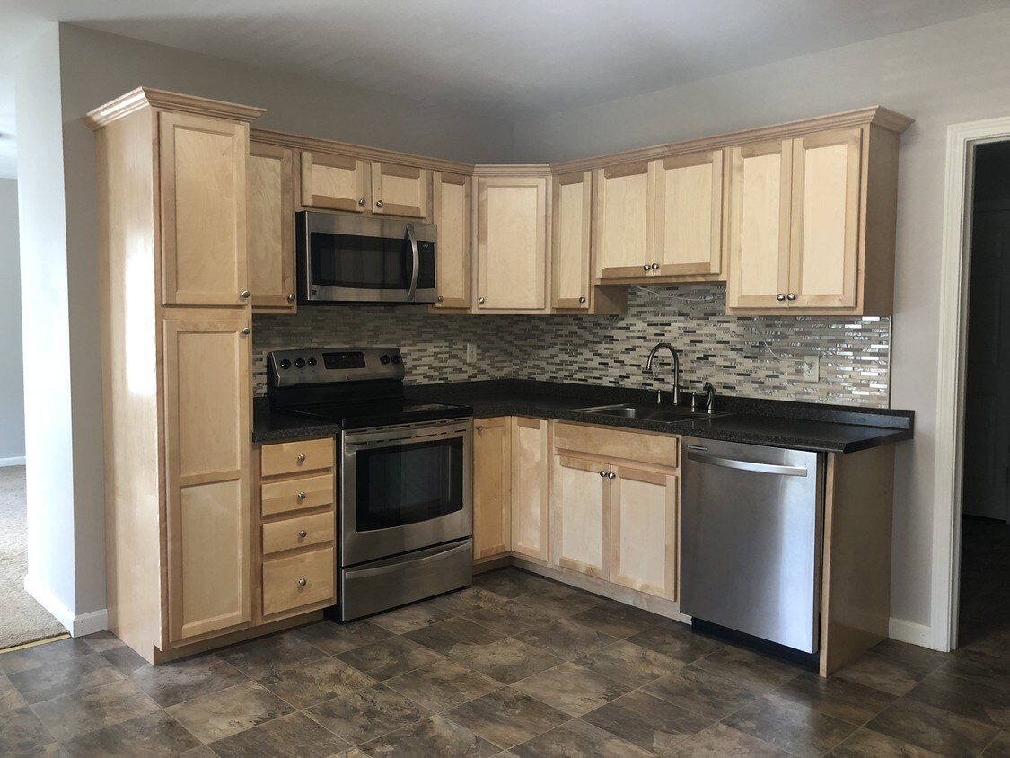 Kitchen - 99 Orleans St
