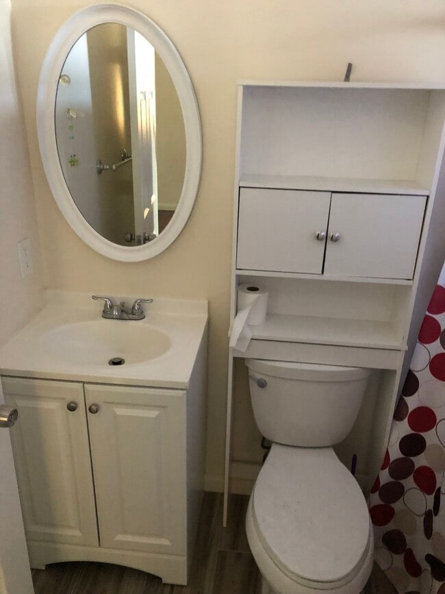 Foto del edificio - 18334 Lorne St