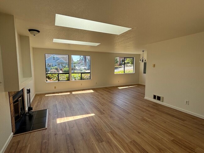Building Photo - 2632 Cascade Trail
