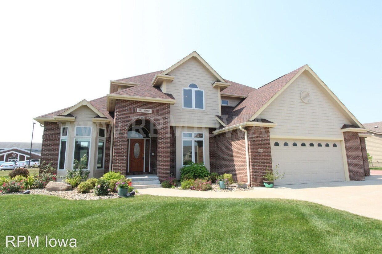 Primary Photo - 5 br, 4.5 bath House - 504 66th Court