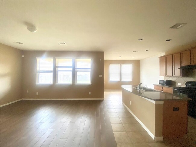 Foto del edificio - 20323 Mathis Landing Dr