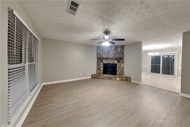 Foto del edificio - 4754 Overhill Ct NW