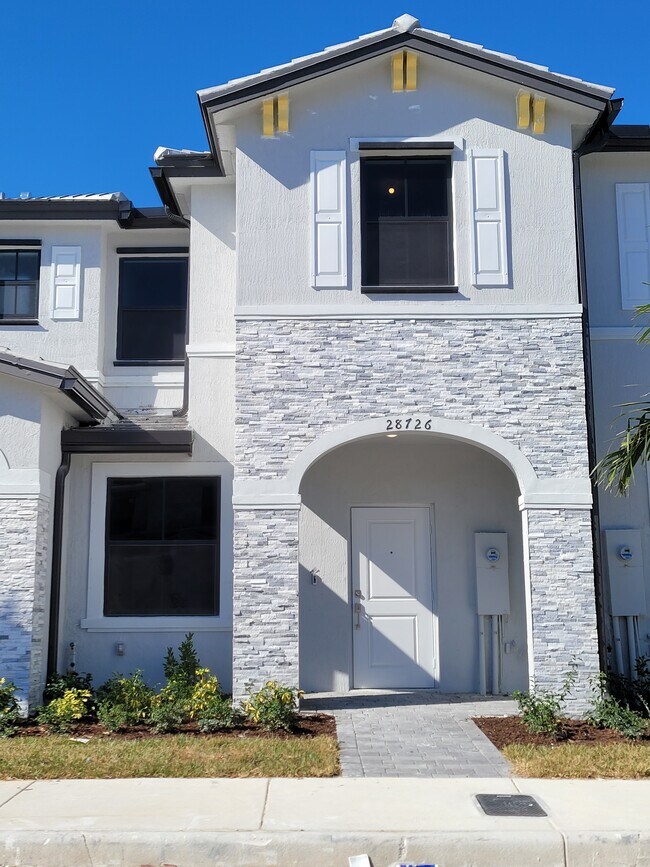 Foto del edificio - 28726 SW 132nd Ct