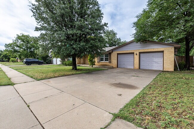 Foto del edificio - 4 Bedroom in Tech Terrace