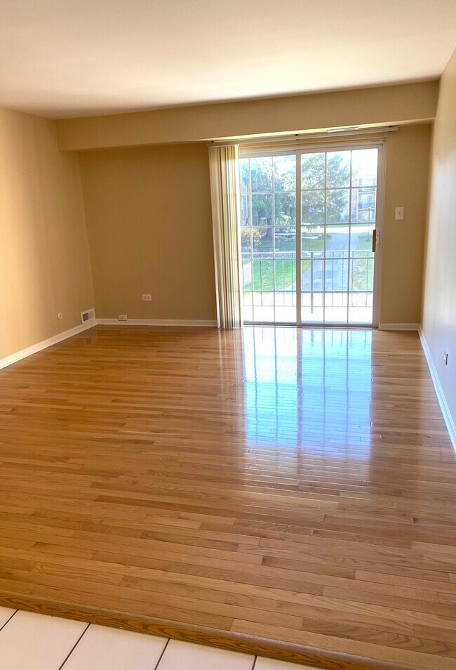 Foto del edificio - 1519 N Windsor Dr