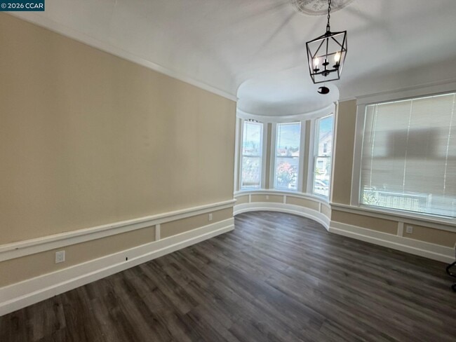 Building Photo - 529 Carolina St