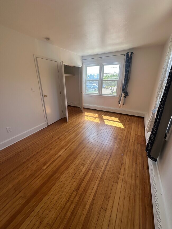 Foto del edificio - 111 Higbie Ln