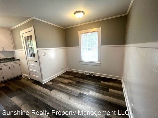 Building Photo - 3 br, 1 bath House - 2208 YOUNG STREET