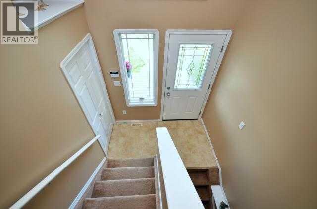 Building Photo - 30 Pinnacle Grove